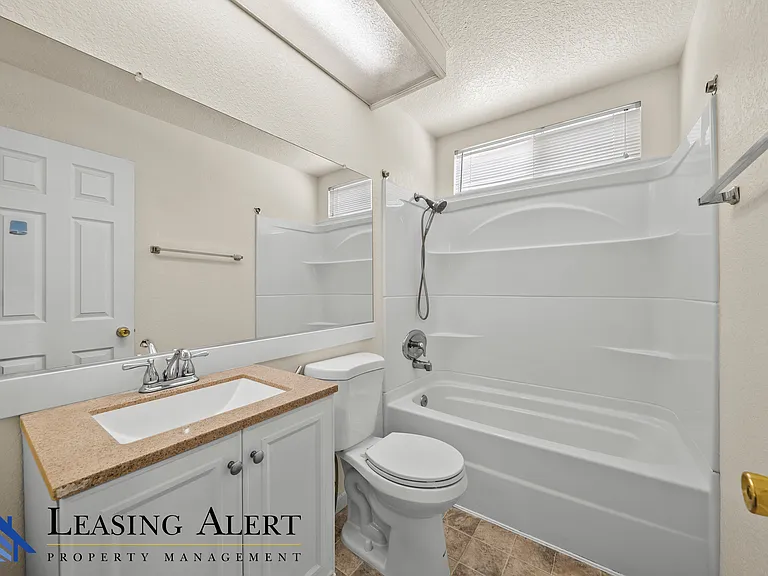27653 Myrin Ct — Photo 17