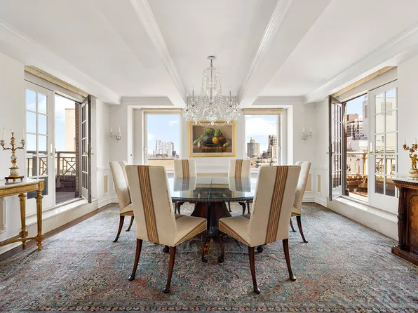 1049 5th Avenue image 5 of 12