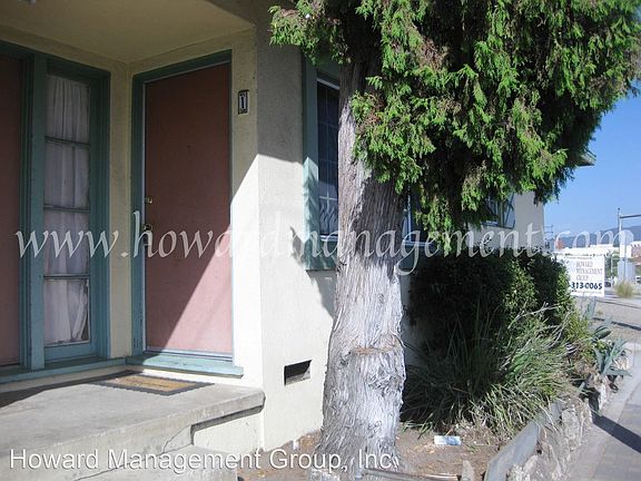 2nd image of 1914 Cloverfield Blvd APT 1