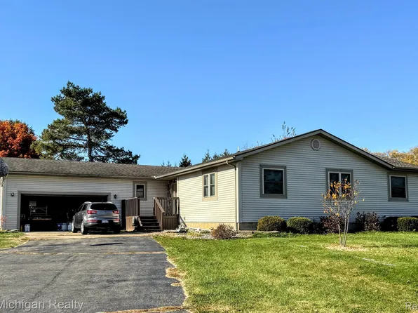 6141 N Seymour Rd, Flushing, MI 48433