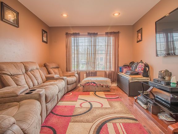 3rd image of 20 Buel Ave #A