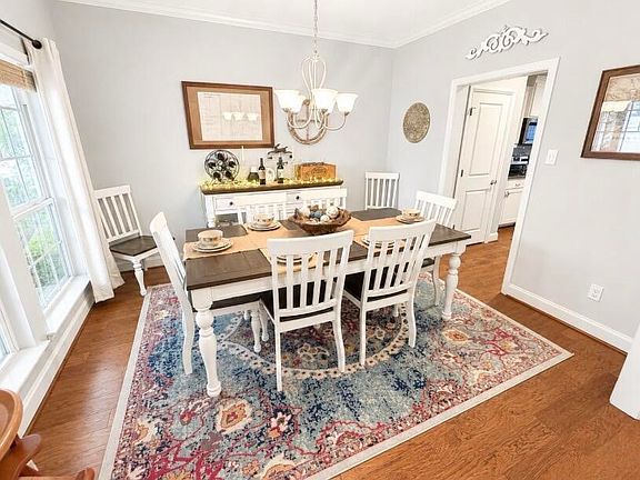 5th image of 4803 Calmont Ave