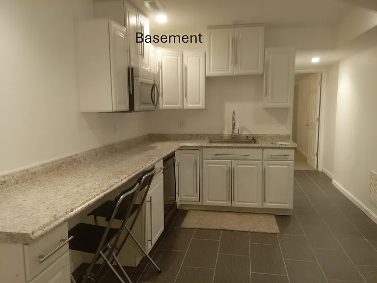 4262 Berkley Ct — Photo 7