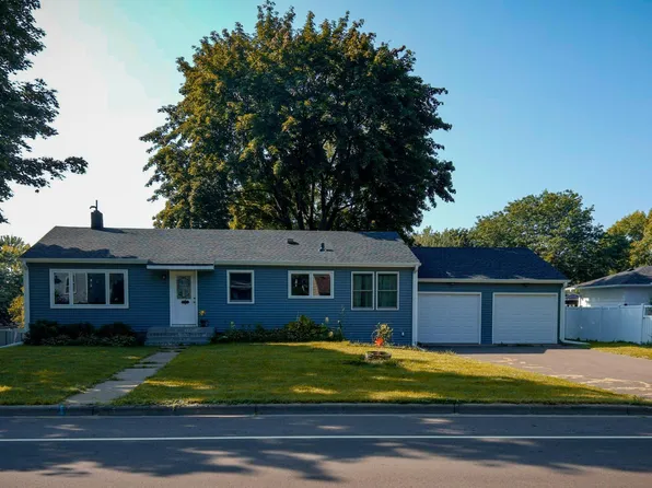 824 Laurel Ave, Hudson, WI 54016
