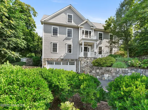 551 River Rd, Cos Cob, CT 06807