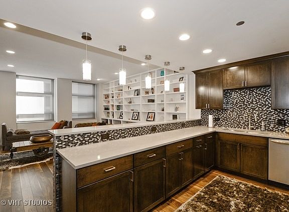 5th image of 680 N Lake Shore Dr APT 312