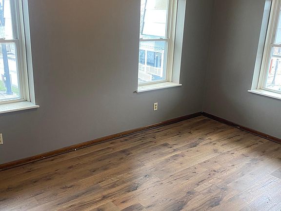 5th image of 167 E Main St #4