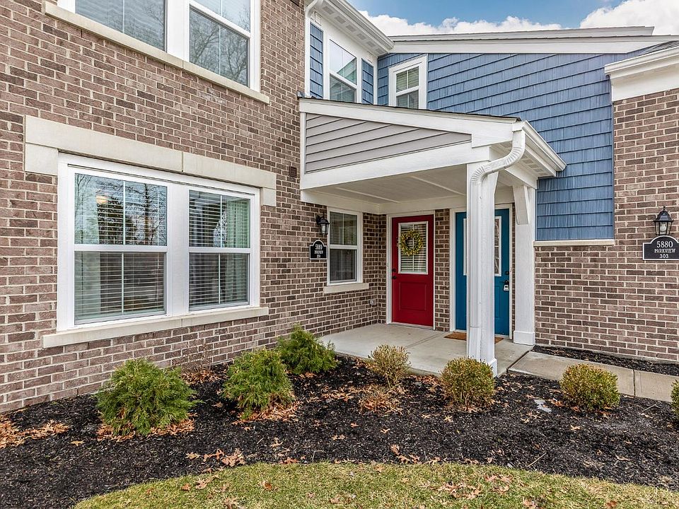 1st image of 5880 Parkview Ln #203