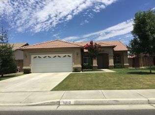 1212 Bachelor St, Bakersfield, CA 93307