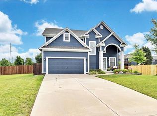 863 N Juniper Ct, Gardner, KS 66030