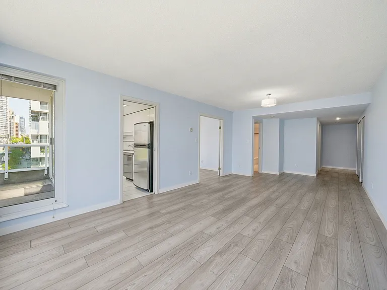 1500 Howe St #902 — Photo 3