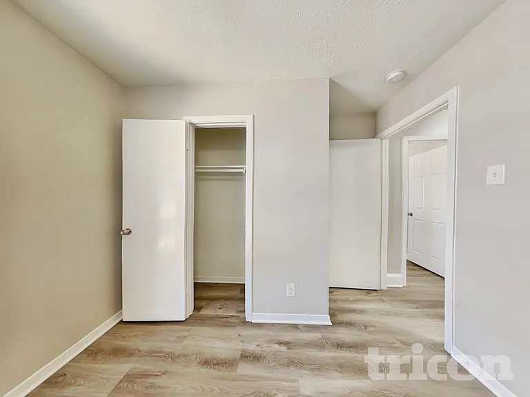 4427 Oakside Dr — Photo 13