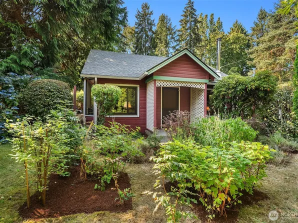 18313 Vashon Highway SW, Vashon, WA 98070