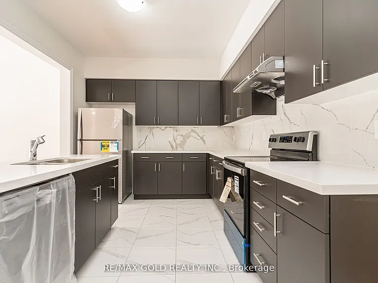 33 Gilham Way — Photo 17