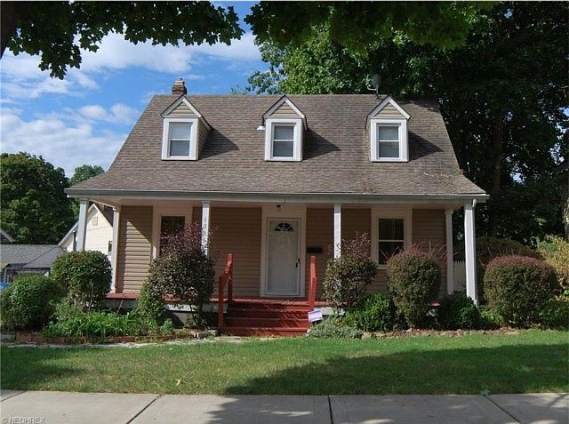 1st image of 1386 Girard St