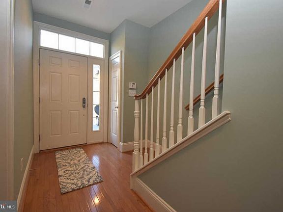 2nd image of 18761 Bethpage Dr