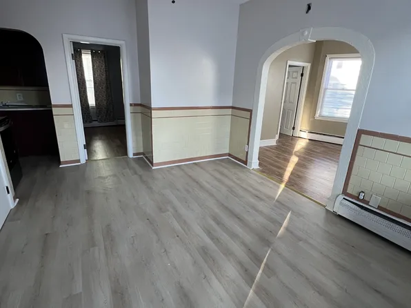 Lonsdale Realty Trust( 284 lonsdale ave) - unit 2F, 5 Baldwin St, Pawtucket, RI 02860