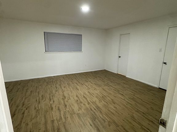 4th image of 2501B Haynes Dr