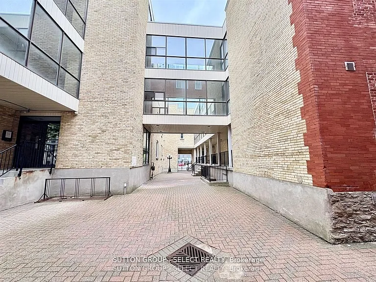 440 Wellington St #103 — Photo 23
