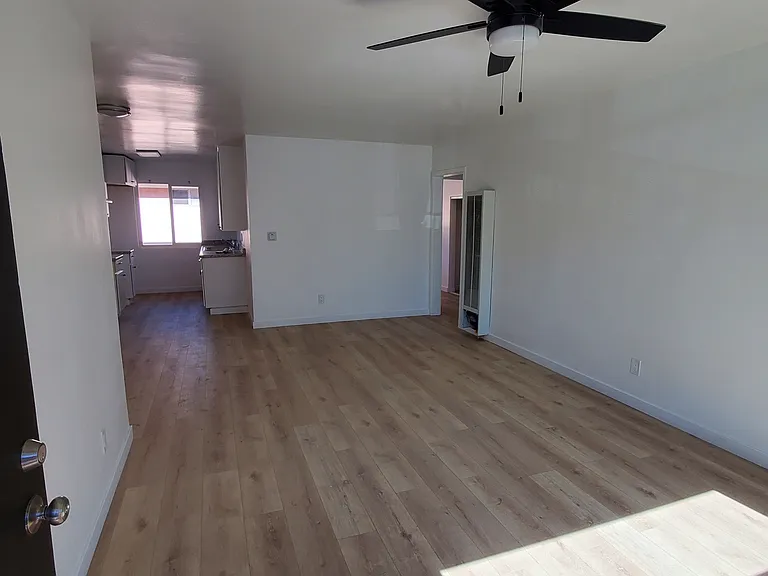 7119 Mountain View Ave #E — Photo 34