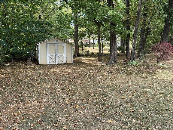 3rd image of 433 Squaw Valley Dr