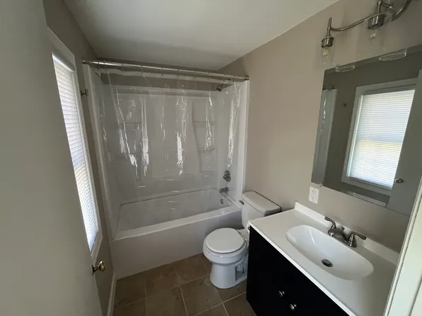 2069 Norwood Blvd, Zanesville, OH 43701