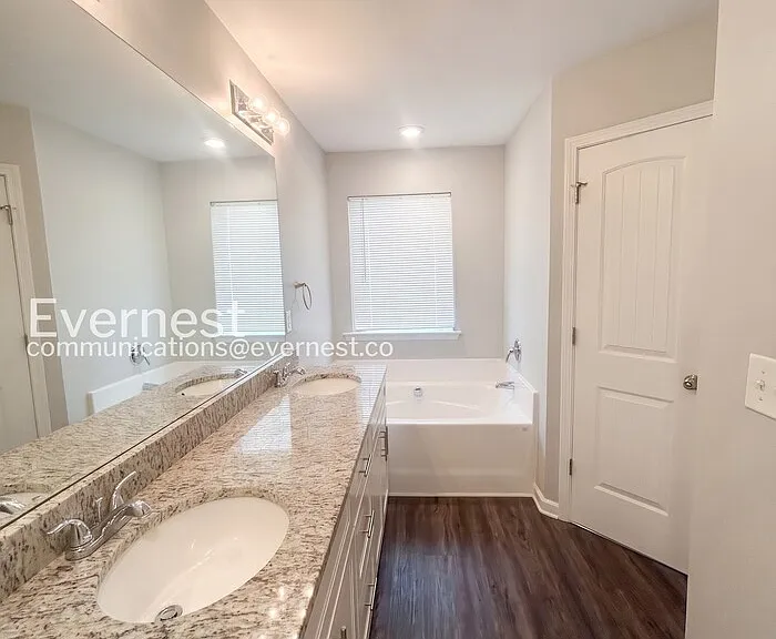 5298 Hanover St — Photo 8