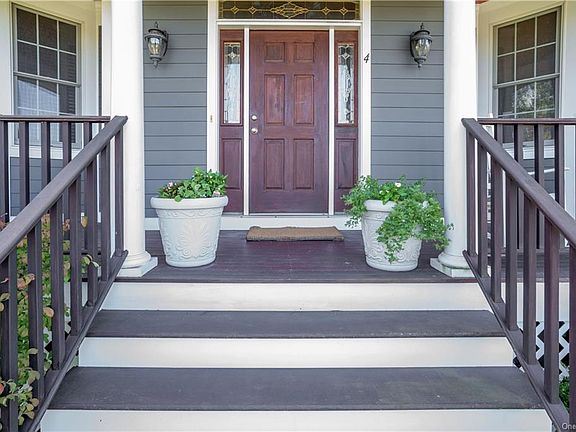 2nd image of 4 Roosa Ln