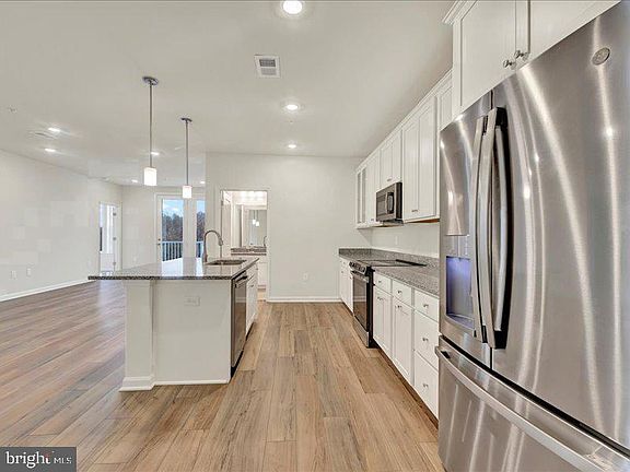 5th image of 4003 Seaside Alder Rd #10202