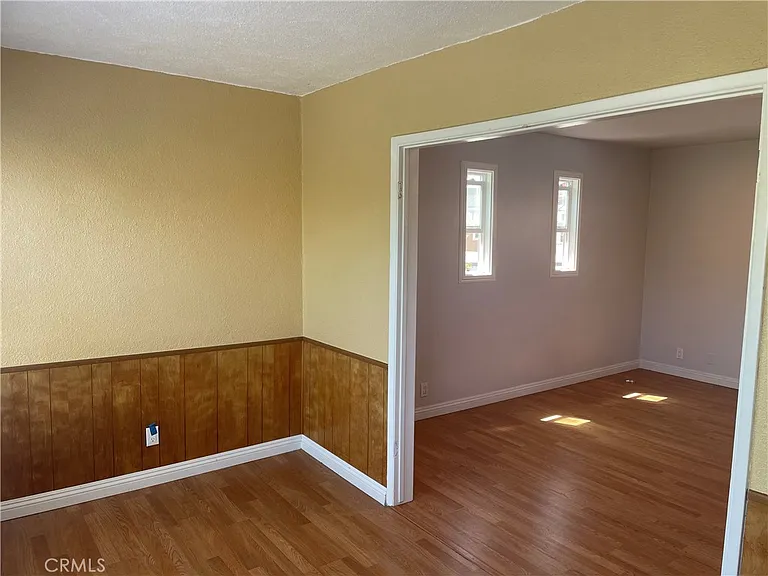 518 Geneva Ave — Photo 4