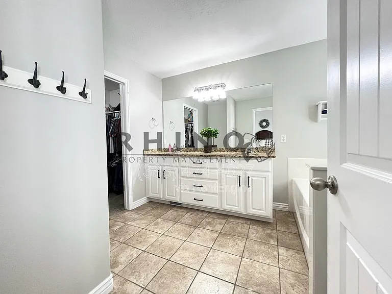 4921 W Weatherwood Ln — Photo 15