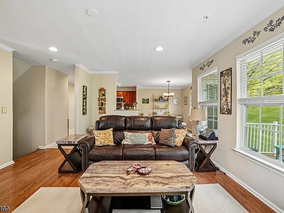 4th image of 116 Wallace Ct