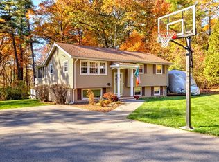 29 Sleigh Rd, Chelmsford, MA 01824