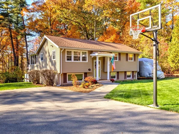 29 Sleigh Rd, Chelmsford, MA 01824