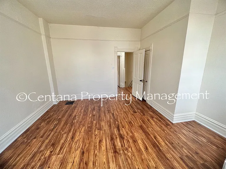 730-732 W Granite St — Photo 8