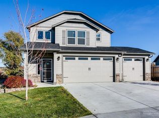 2697 NE 6th Dr, Redmond, OR 97756
