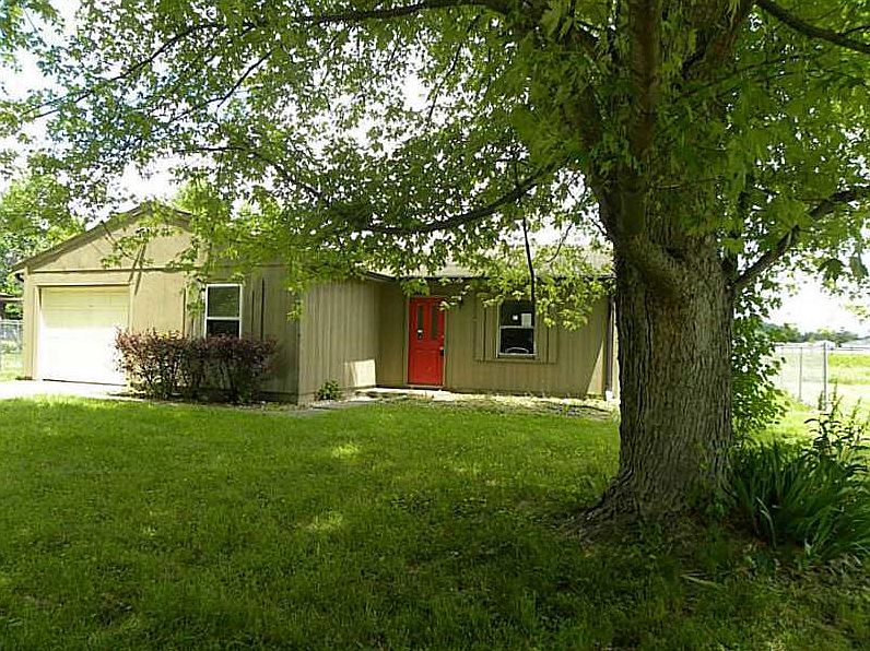 2nd image of 8821 N Shawnee Dr
