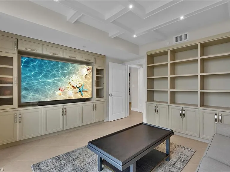 7515 Pelican Bay Blvd #17D — Photo 13
