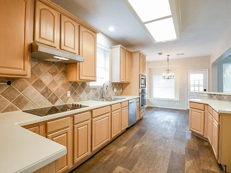 241 Blue Hill Dr — Photo 7