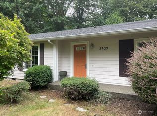 2709 NE Strand Rd, Bremerton, WA 98311