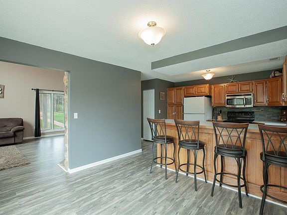 3rd image of 2150 Oakshire Farm