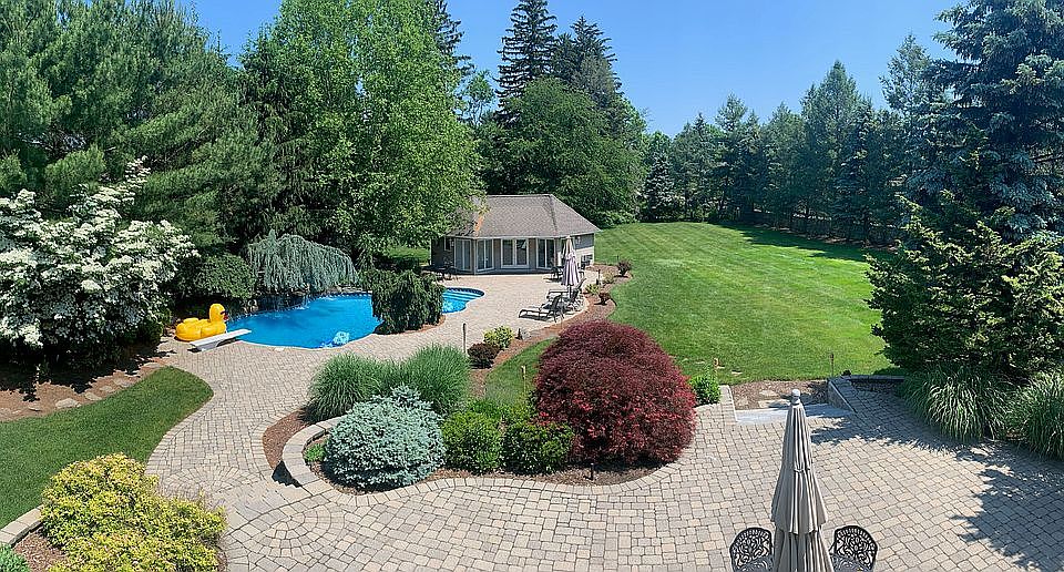 1 Victoria Ln, Mahwah, NJ 07430 Zillow