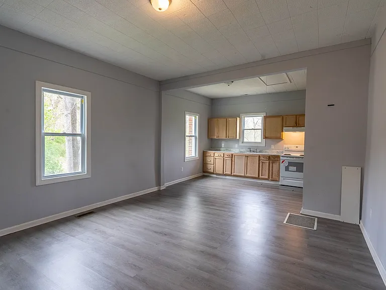 326 Maple St #A — Photo 3