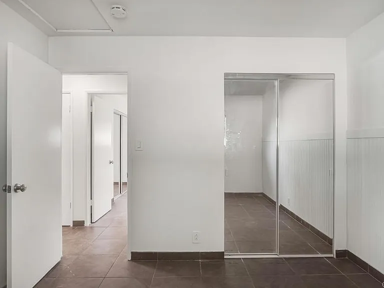 737 N Alda Dr — Photo 15