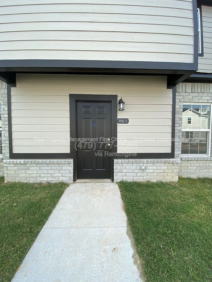 4 bed, 4.5 bath, 1806 sqft, $2,200 — Photo 4