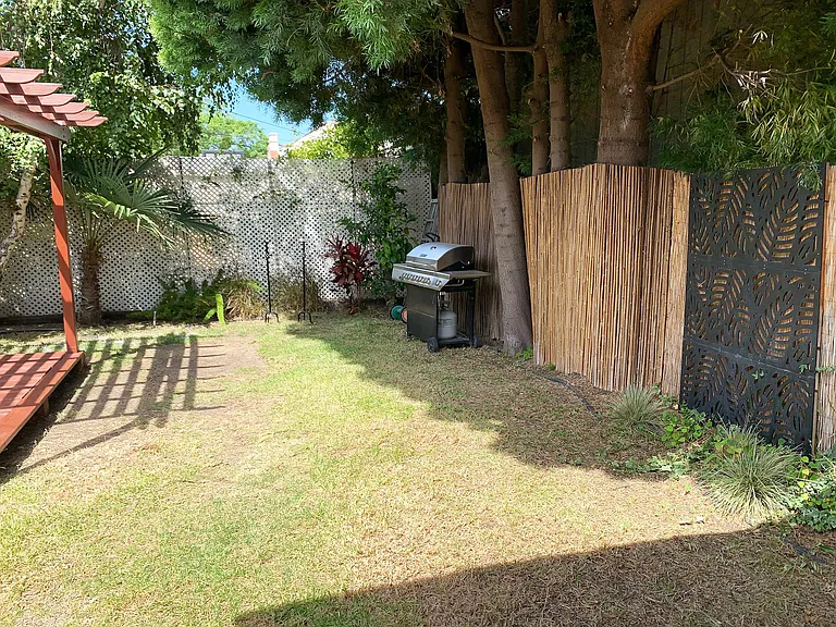 845 N Citrus Ave — Photo 20