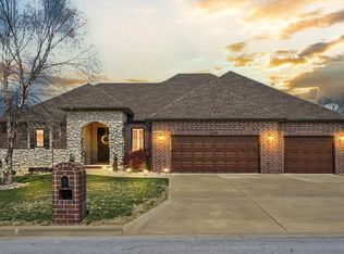 2845 E Chinkapin Ln, Springfield, MO 65804