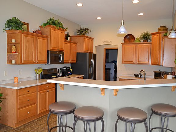 5th image of 1433 Mamerow Ln W