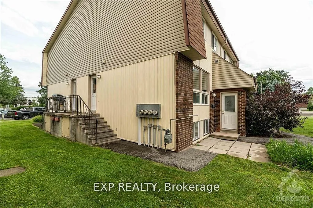 3 bed, $2,300 — Photo 4
