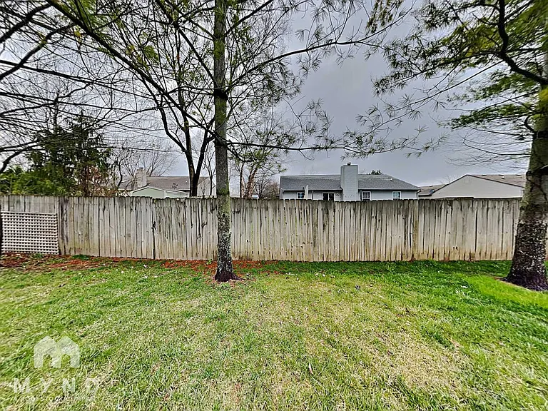 105 W Carolina St — Photo 21